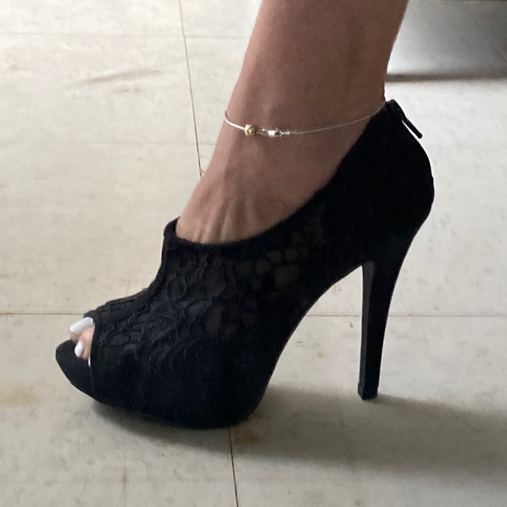 Elle platform black lace and suede open toe heels, size 6